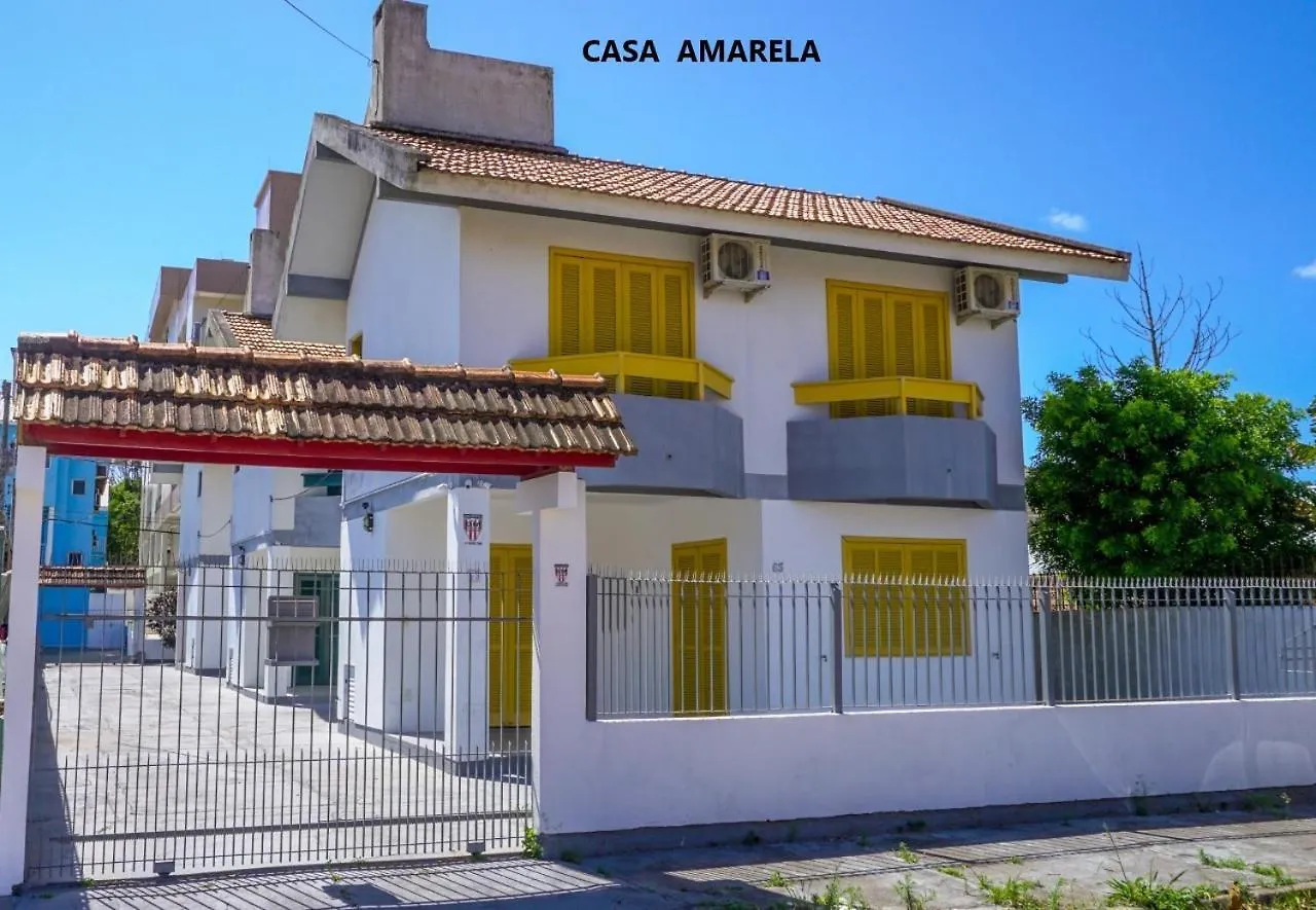 Casa de Férias Resid Villa Verão - Casa AMARELA - A 70 Metros da Praia Florianópolis